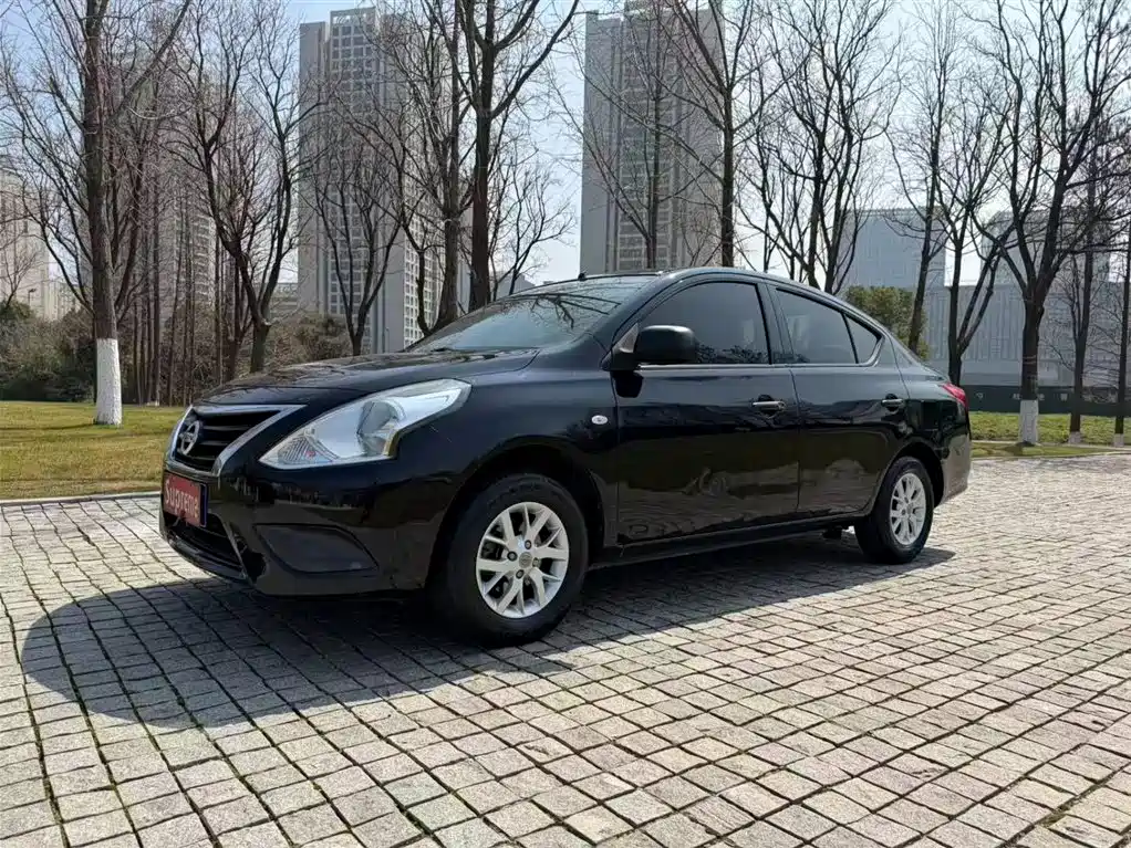 Nissan Sunny 2016 — фото 1