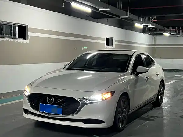 Mazda 3 Axela 2023