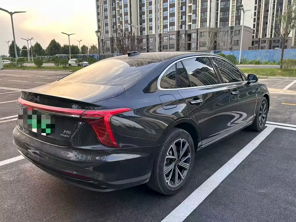 Hongqi H5 PHEV 2025 — фото 9