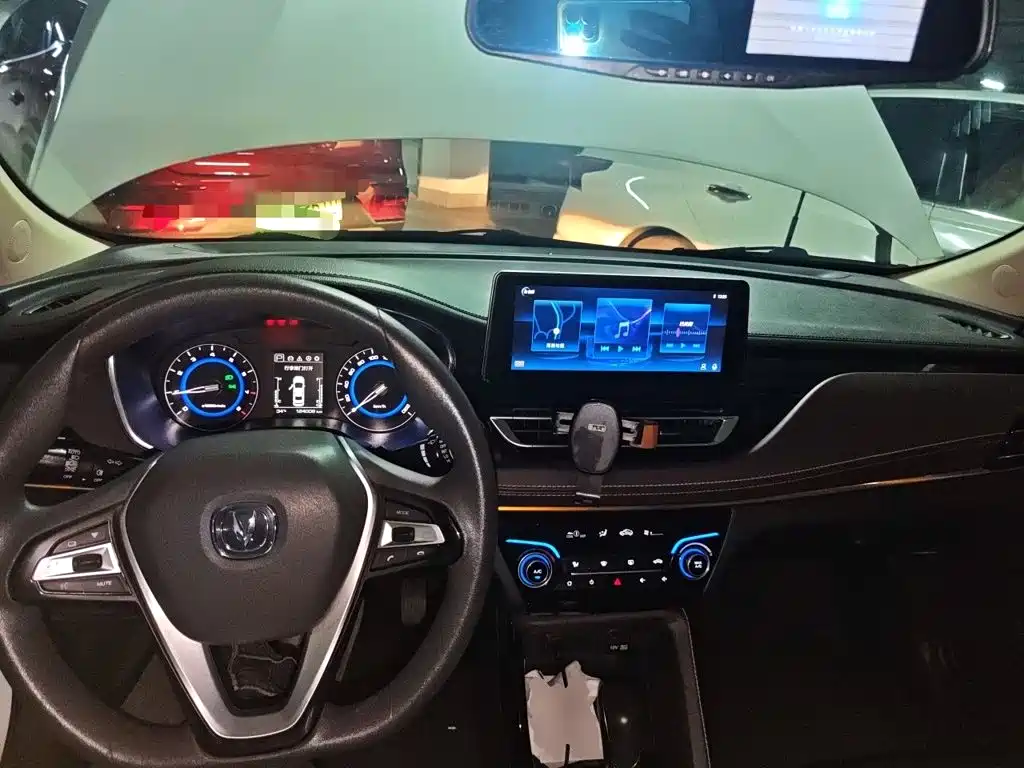 Changan Eado DT 2018 — фото 10