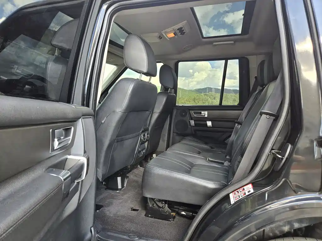 Land Rover Discovery 2015 — фото 9