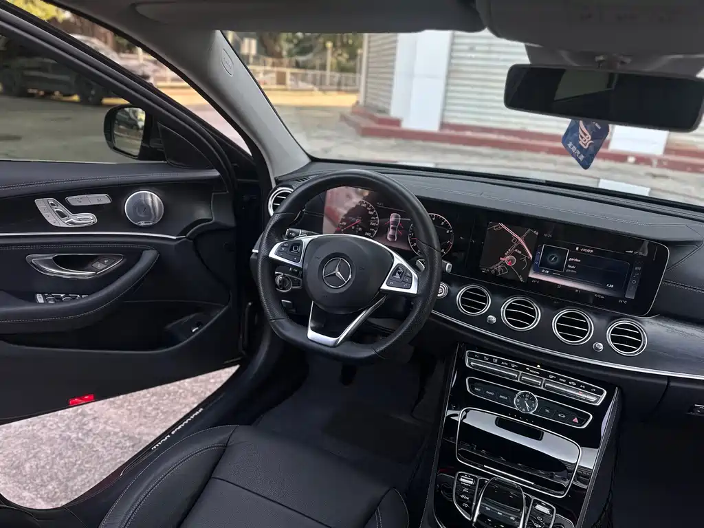 Mercedes-Benz E-Class 2017 — фото 9