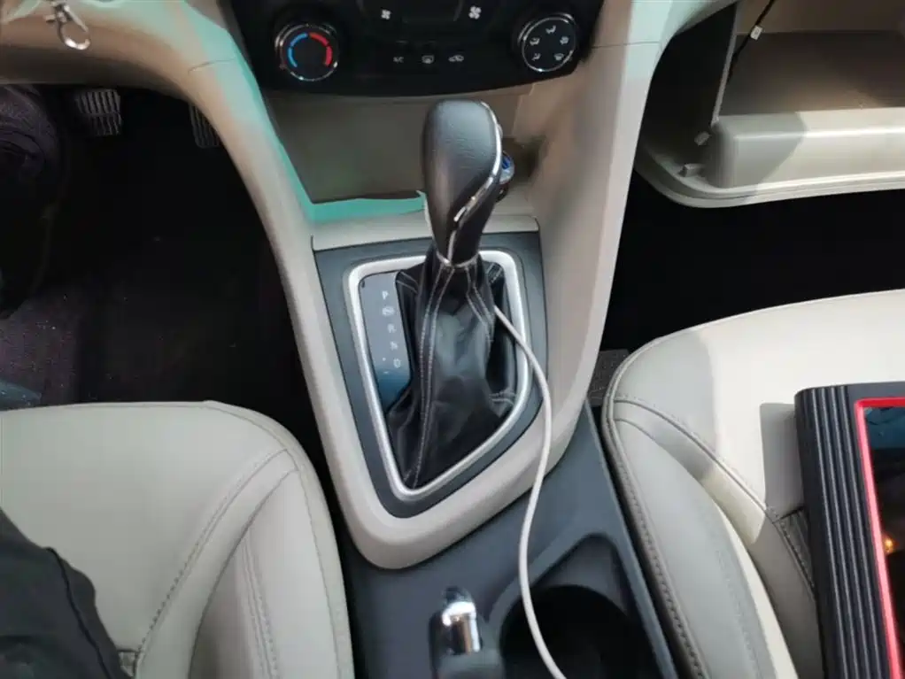 Buick Excelle 2017 — фото 14