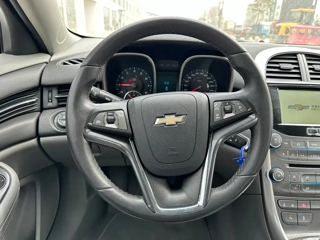 Chevrolet Malibu 2014 — фото 12