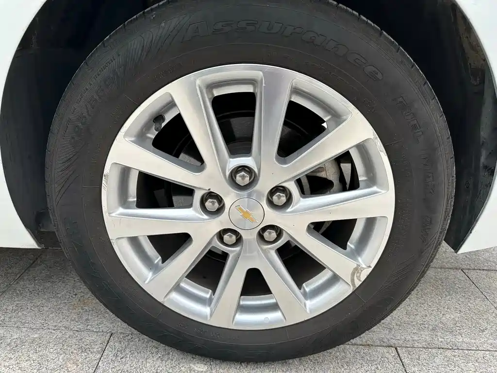 Chevrolet Malibu 2014 — фото 16