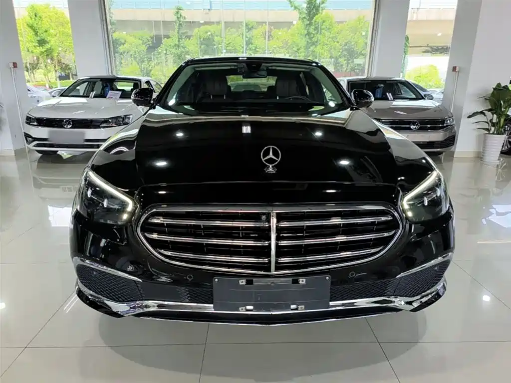 Mercedes-Benz E-Class 2023 — фото 3