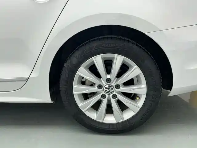 Volkswagen Sagitar 2015 — фото 15