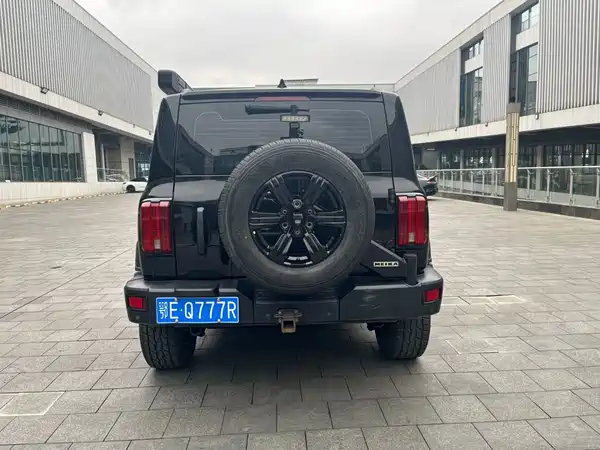 Tank 300 2022