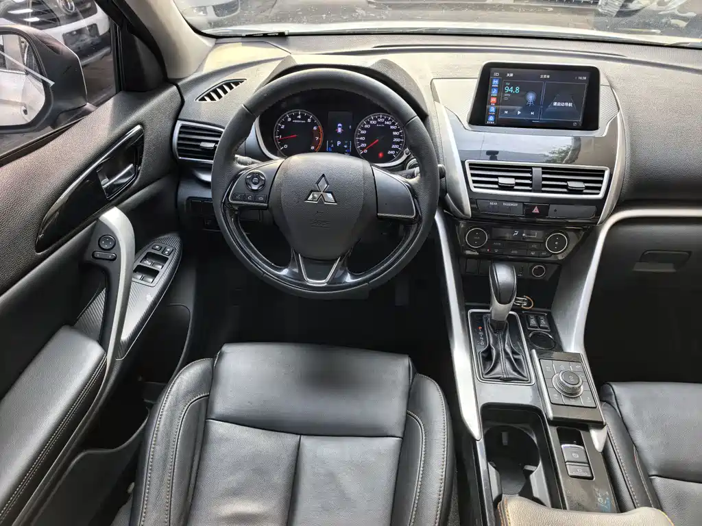 Mitsubishi Eclipse Cross 2019 — фото 10