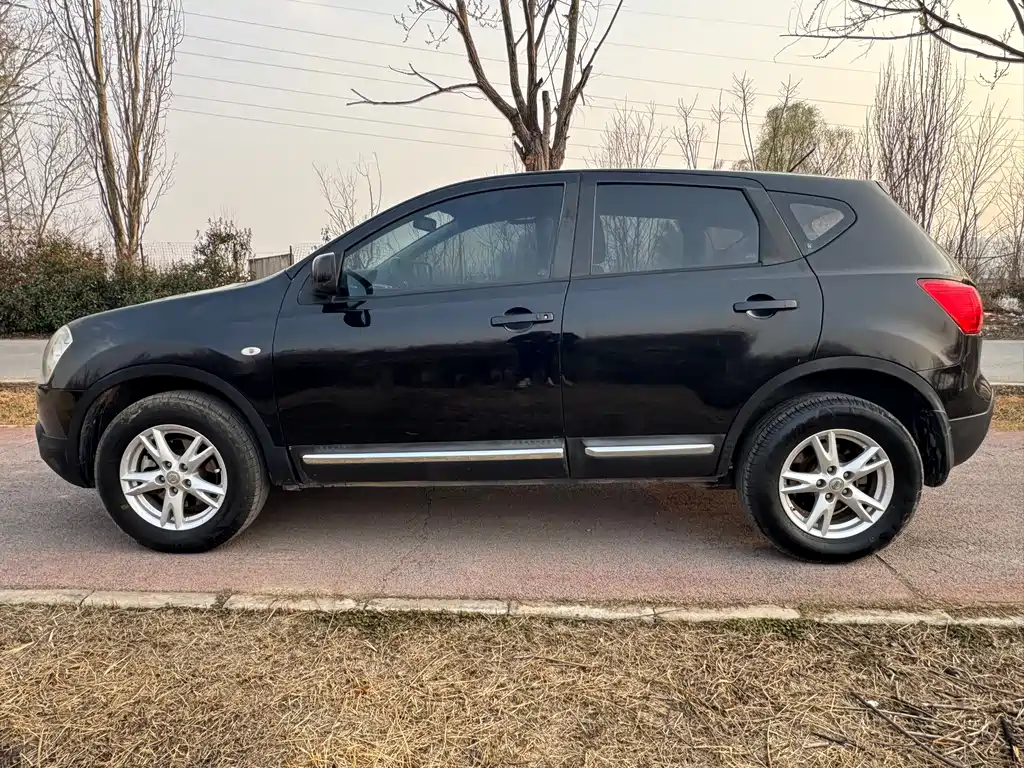 Nissan Qashqai 2010 — фото 4