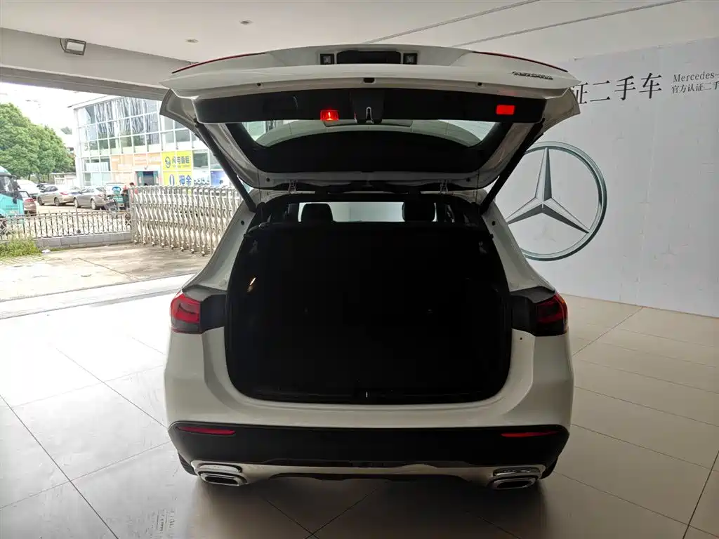 Mercedes-Benz GLA 2023 — фото 13
