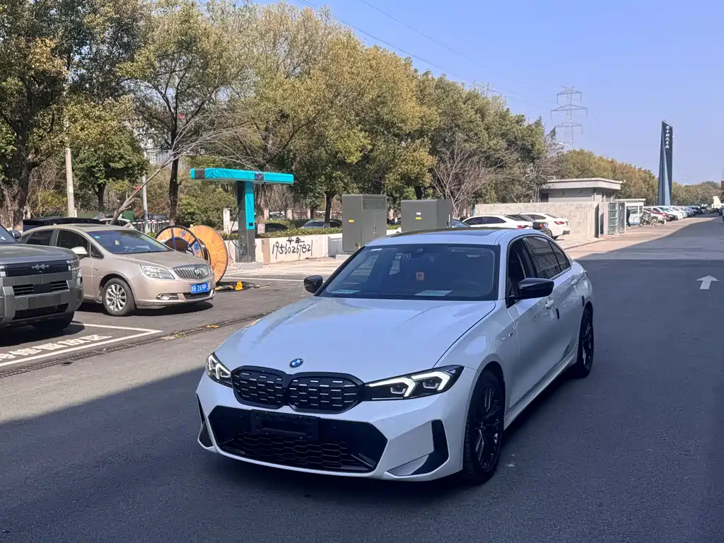 BMW 3 Series 2022