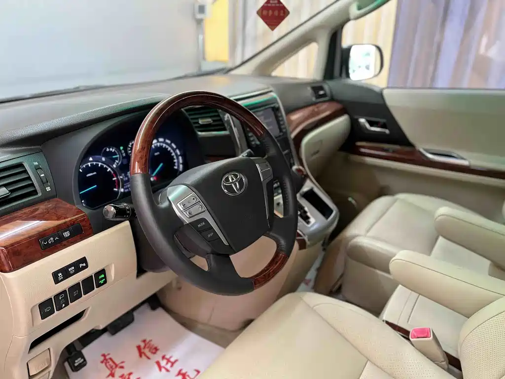 Toyota Alphard 2010 — фото 8