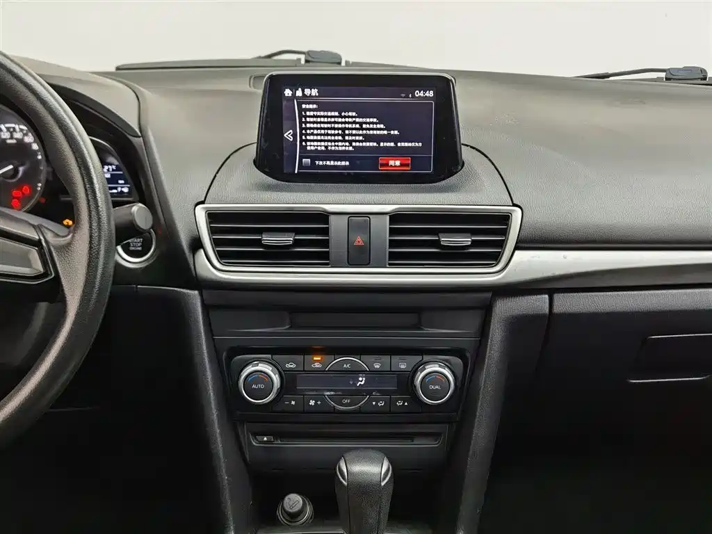 Mazda 3 Axela 2019 — фото 12