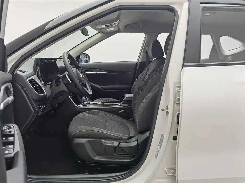 Kia KX3 2020 — фото 10