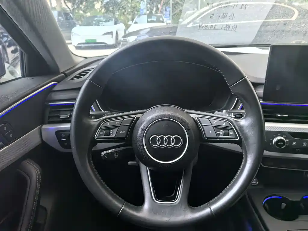 Audi A4L 2021 — фото 17