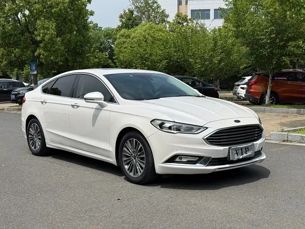 Ford Mondeo 2017 — фото 3