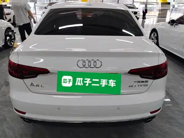 Audi A4L 2017