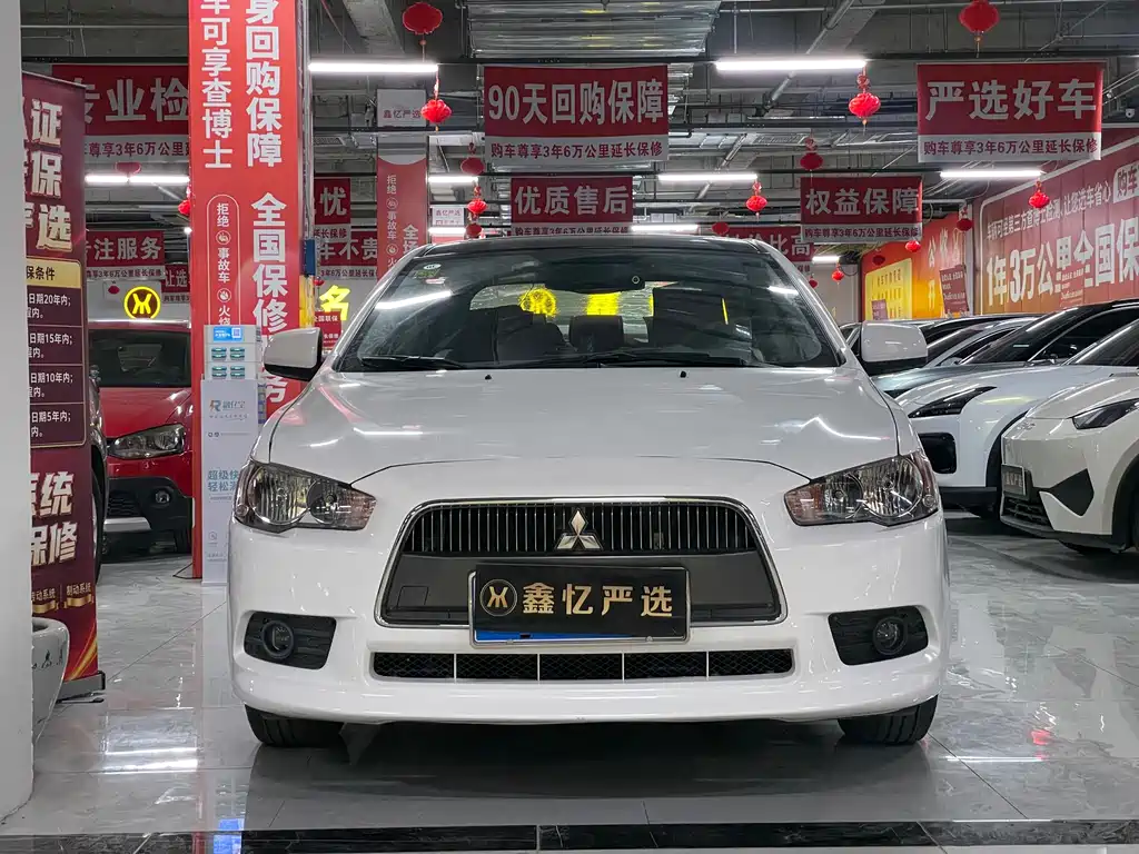 Mitsubishi Lancer EX 2013