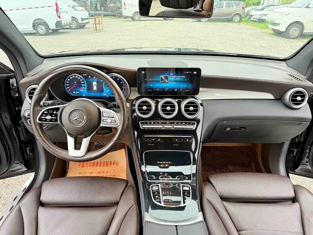 Mercedes-Benz GLC 2021 — фото 11