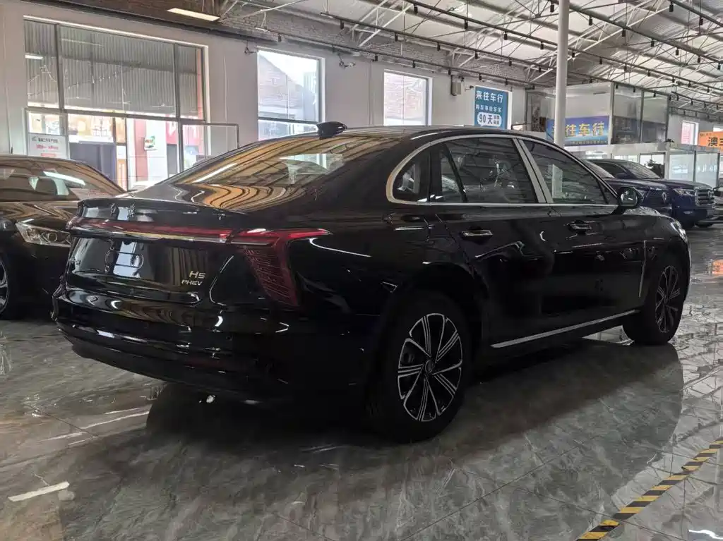 Hongqi H5 PHEV 2026 — фото 3