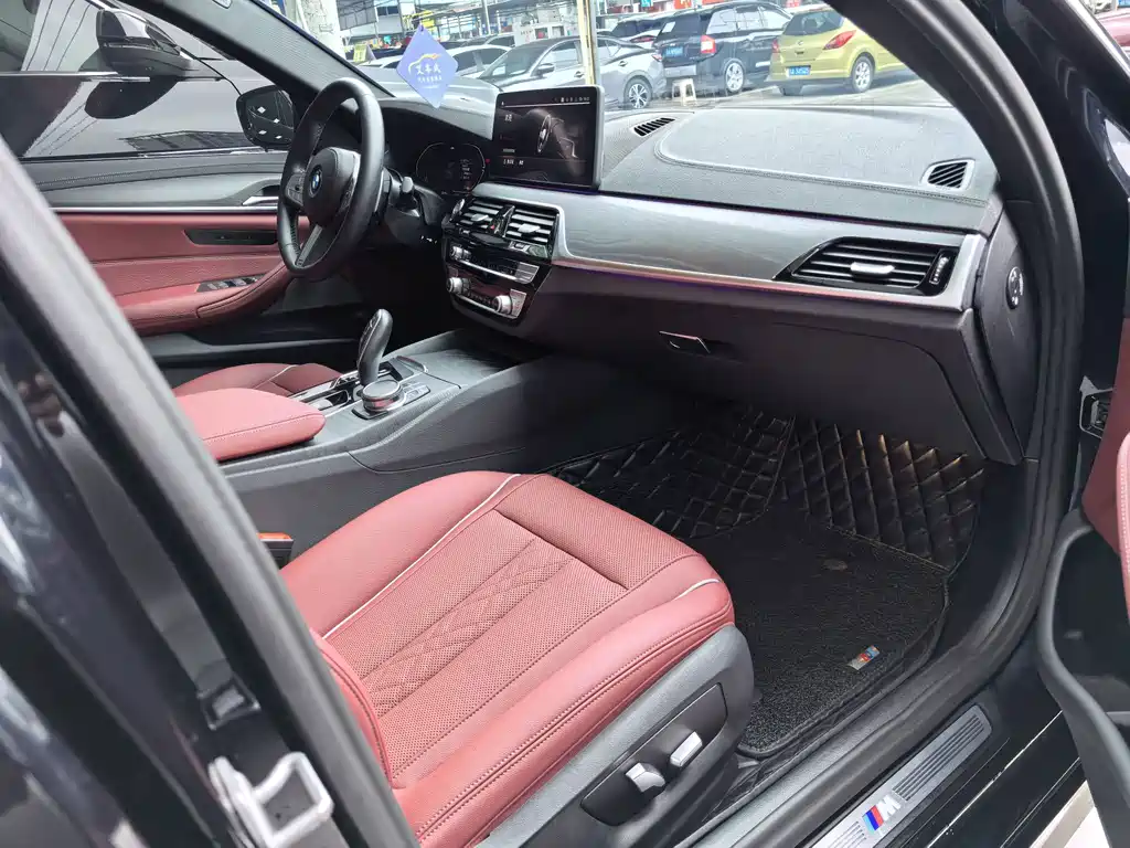 BMW 5 Series 2023