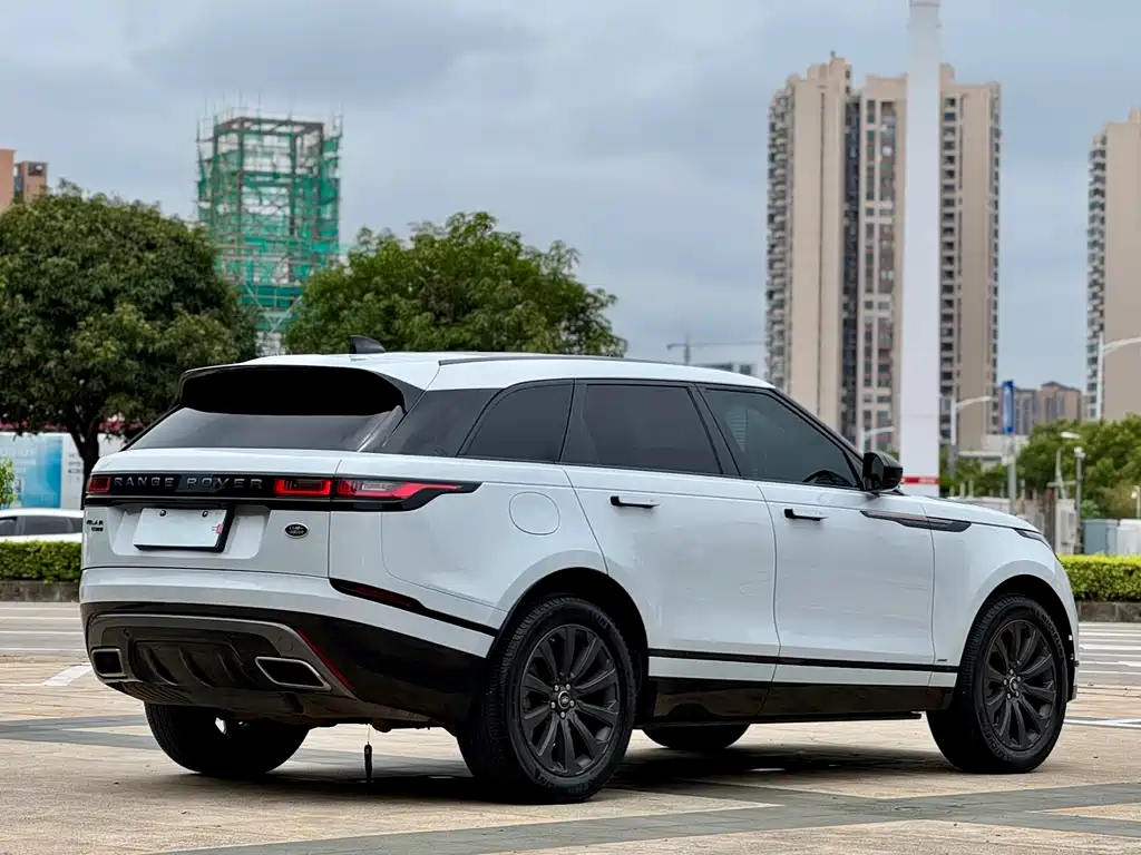 Land Rover Velar 2020 — фото 11