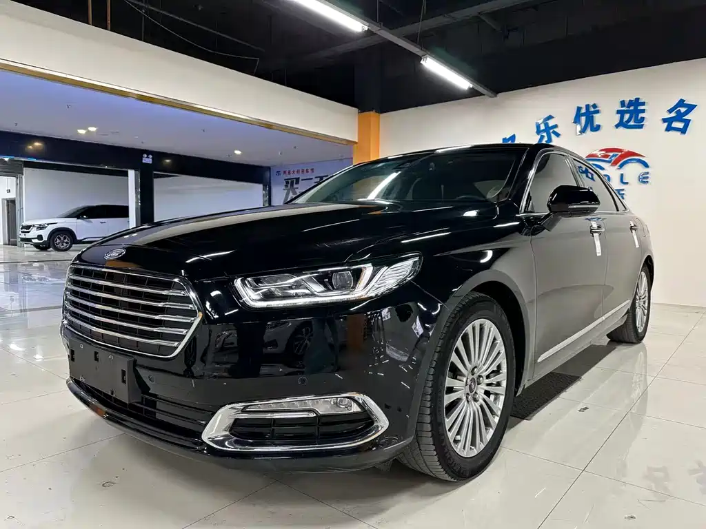 Ford Taurus 2019 — фото 1