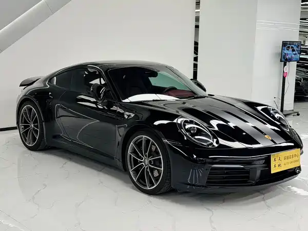Porsche 911 2025