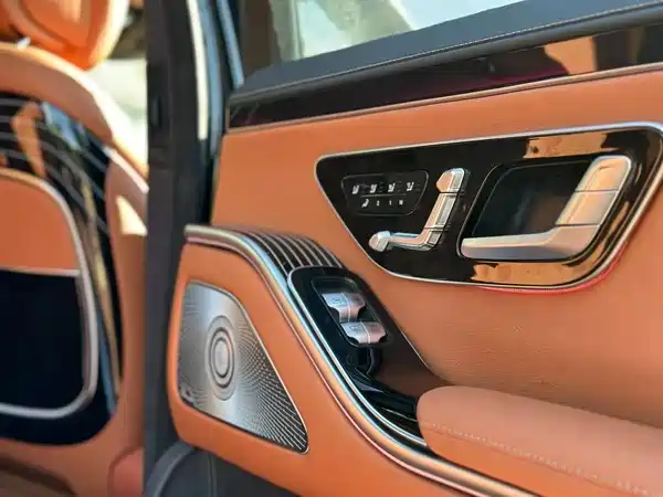 Mercedes-Benz S-Class 2012