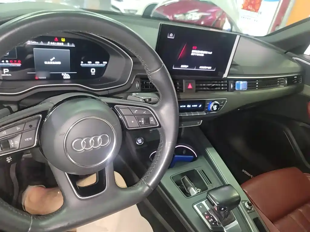 Audi A4L 2022 — фото 10