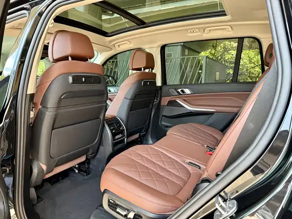 BMW X7 2023