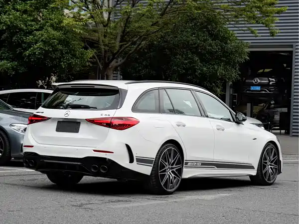 Mercedes-Benz C-Class AMG 2025
