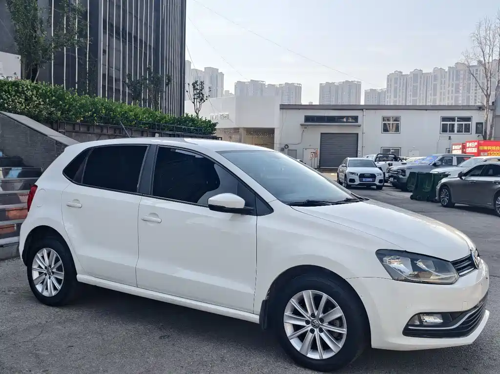 Volkswagen Polo 2014