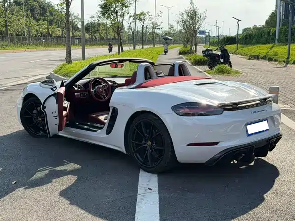 Porsche 718 2020