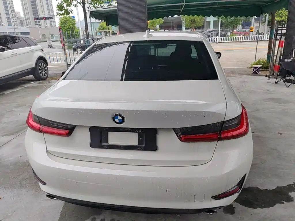 BMW 3 Series 2021