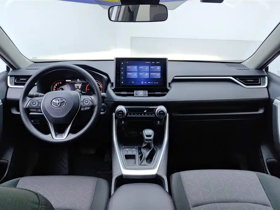 Toyota RAV4 2022 — фото 12