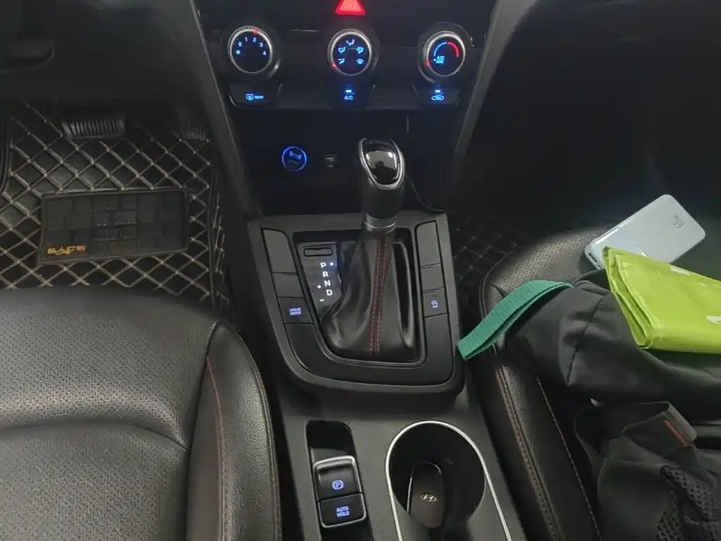 Hyundai Elantra 2020 — фото 14