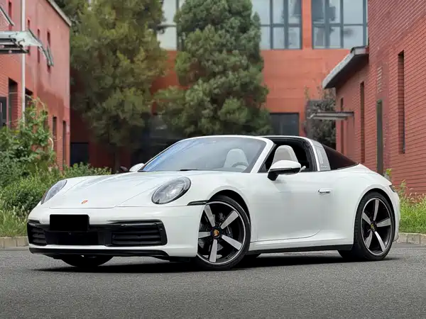 Porsche 911 2023