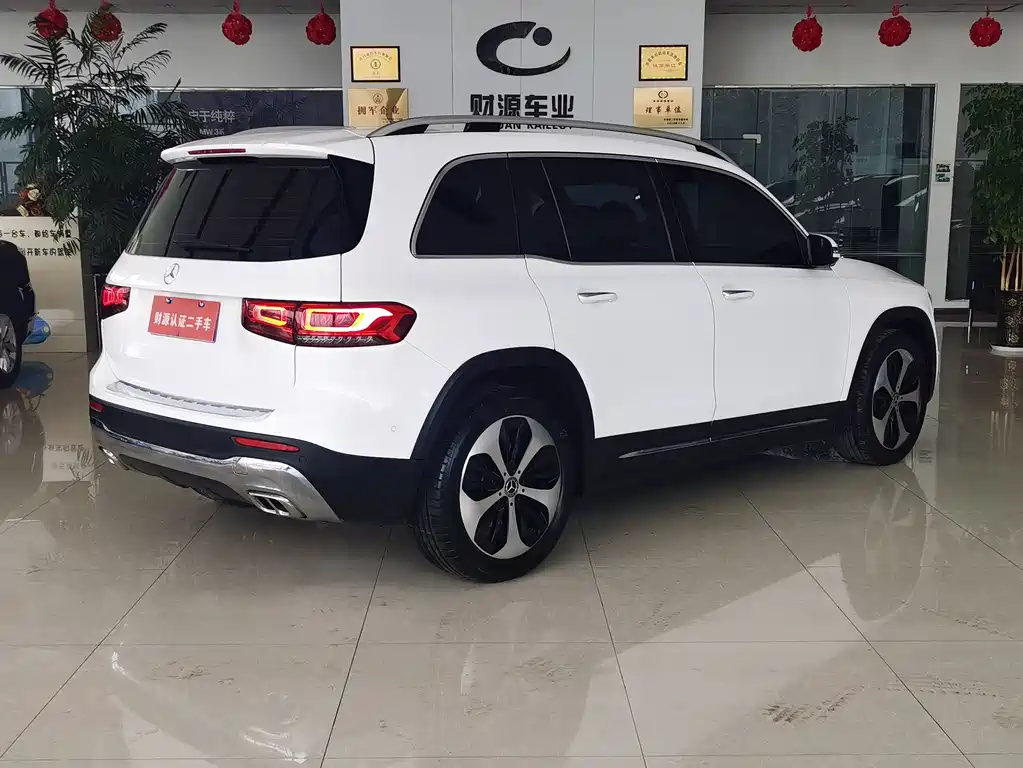 Mercedes-Benz GLB 2021