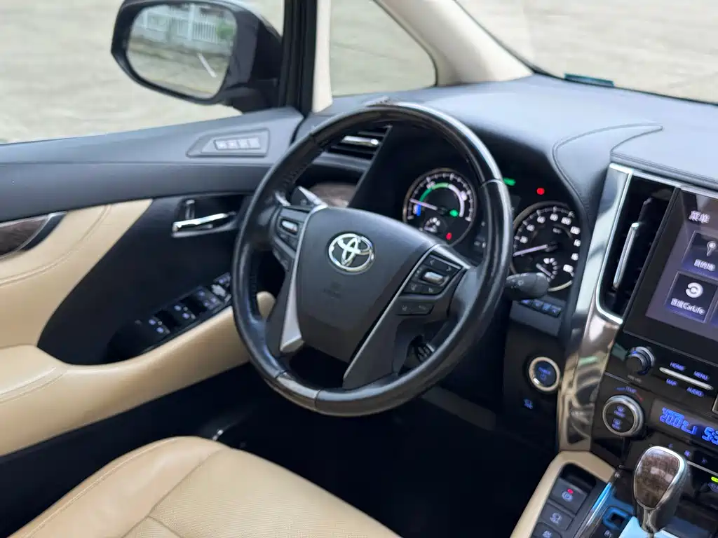Toyota Vellfire 2021 — фото 12