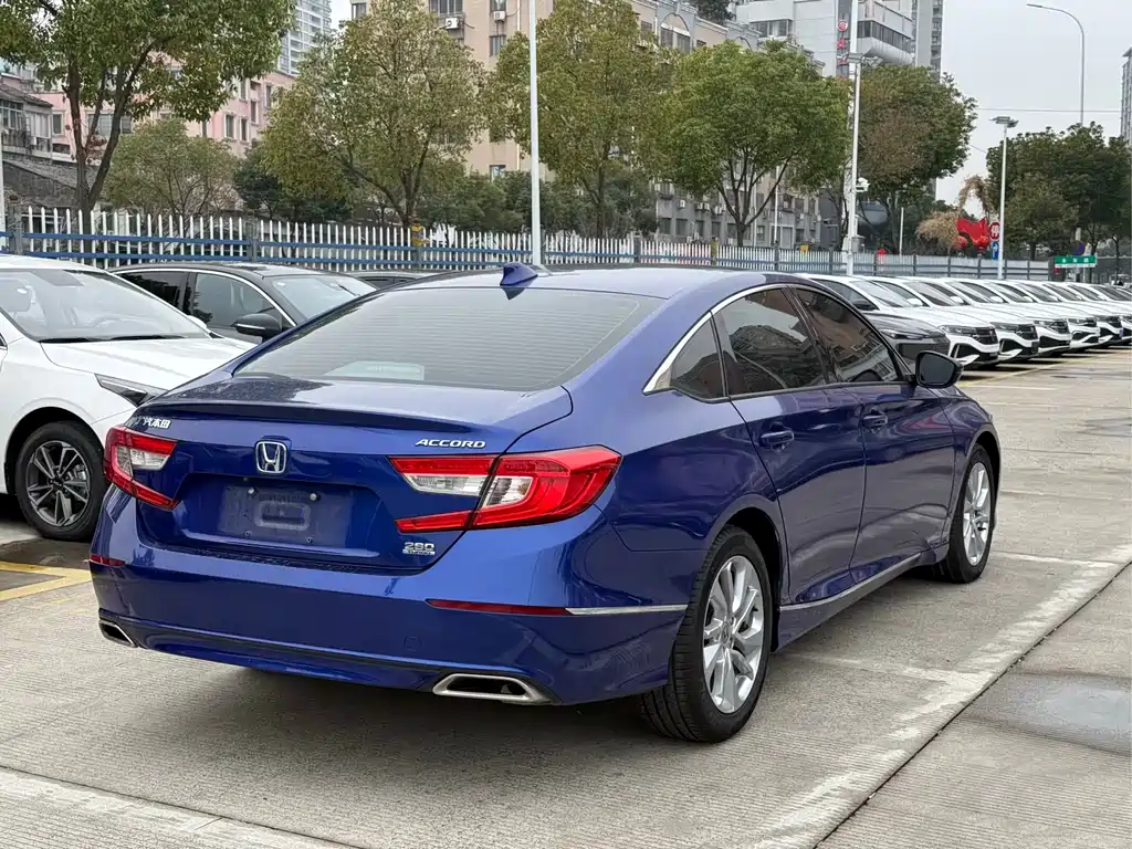 Honda Accord 2021 — фото 4