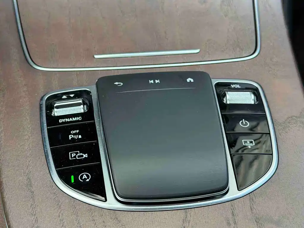 Mercedes-Benz E-Class 2023 — фото 11