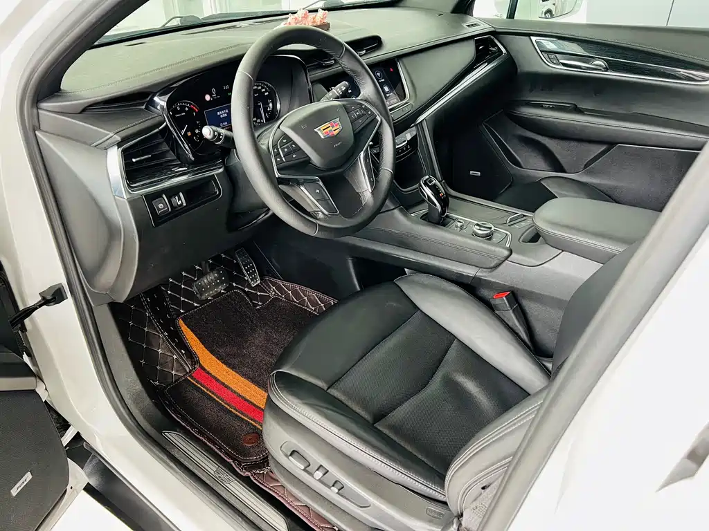 Cadillac XT5 2020 — фото 15