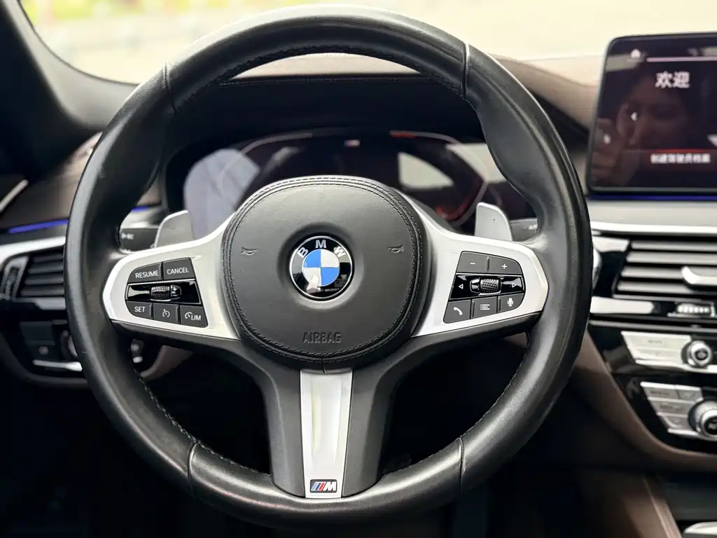 BMW 5 Series 2022 — фото 13