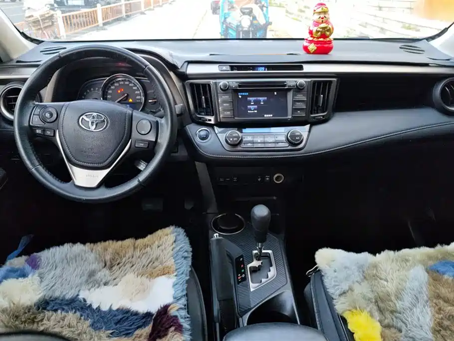 Toyota RAV4 2014 — фото 12