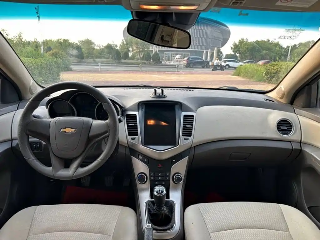 Chevrolet Cruze 2015 — фото 9