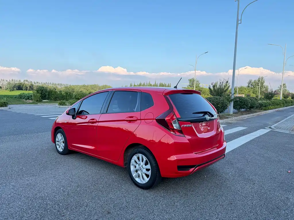 Honda Fit 2018 — фото 2