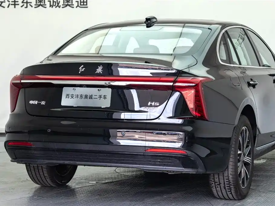 Hongqi H5 PHEV — фото 21
