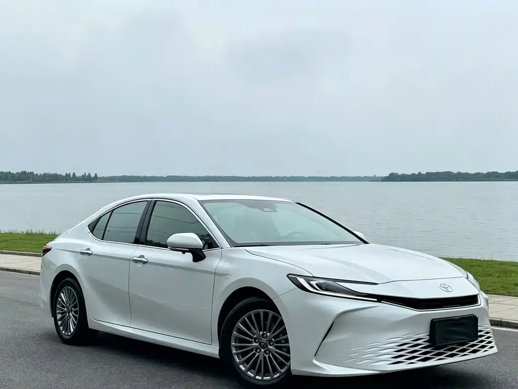 Toyota Camry 2026 — фото 3